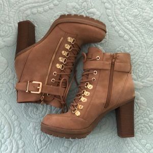 Guess Boots EUC